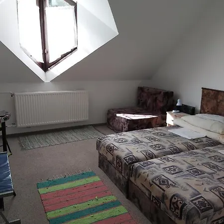 Kro Panorama Uduloszallo